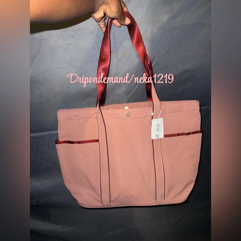 Lululemon Daily Multi-Pocket Tote Bag 20L- Red Clay/Rockwood - Picture 3 of 11